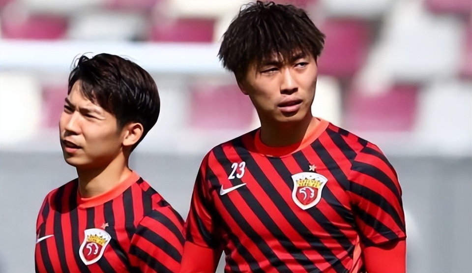 泽维亚一个, 正当上海海 泽维亚一个, 正当上海海