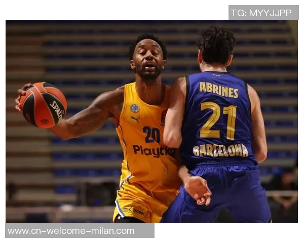 欧篮联常规赛：半场战罢，特拉维夫夏普尔以49-45抢先米兰奥林匹亚，奥图鲁14+5